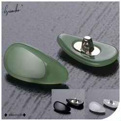 Lymouko Imitation Jade Screw Clamp Nose Pads Jade Porcelain Bazoo Holds On Glasses Massage Health Care Anti-Slip Nose Pad