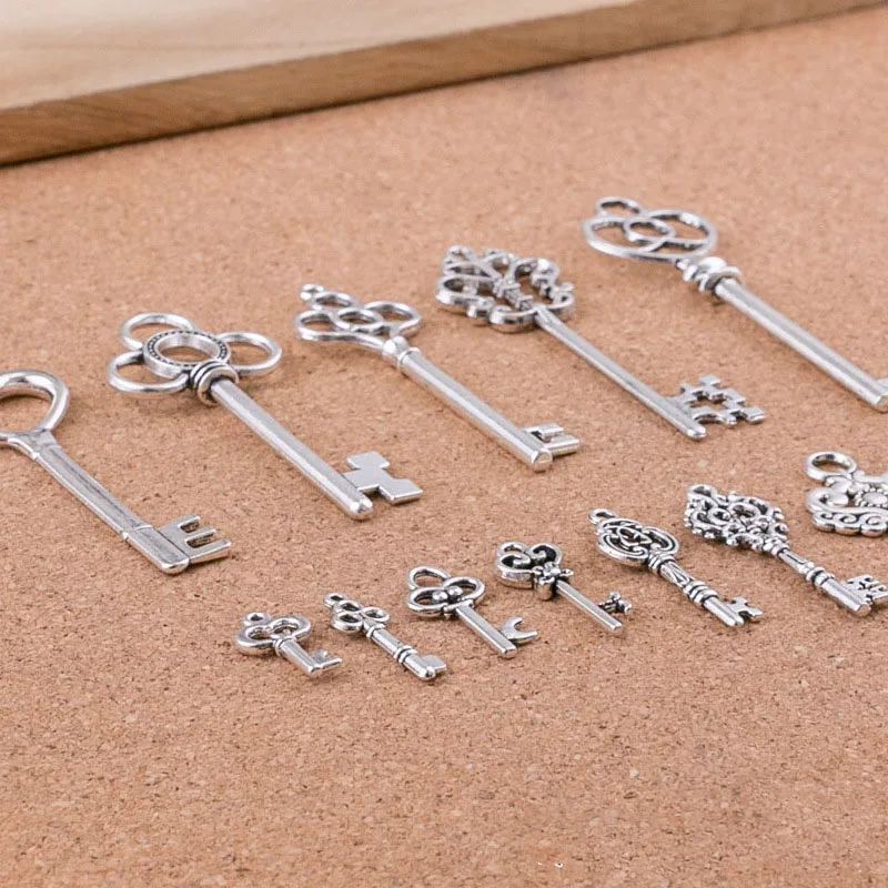 13 pcs Vintage Charms Mixed Keys Pendant Antique Silver Color key charms Fit Bracelets Necklace DIY Metal Jewelry Making