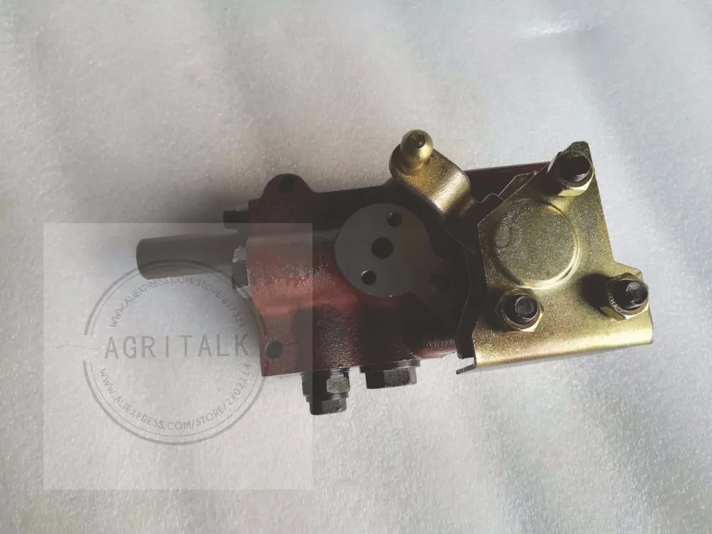 FT800A.57.001, the distributor assembly  ( we deliver black or red color at random) for Foton TD804 series tractor