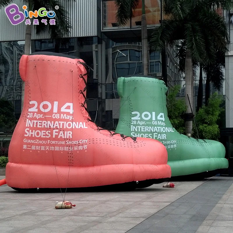 Customized 5 Meters High Giant Inflatable Boots / Inflatable Boots for Decoration Toys