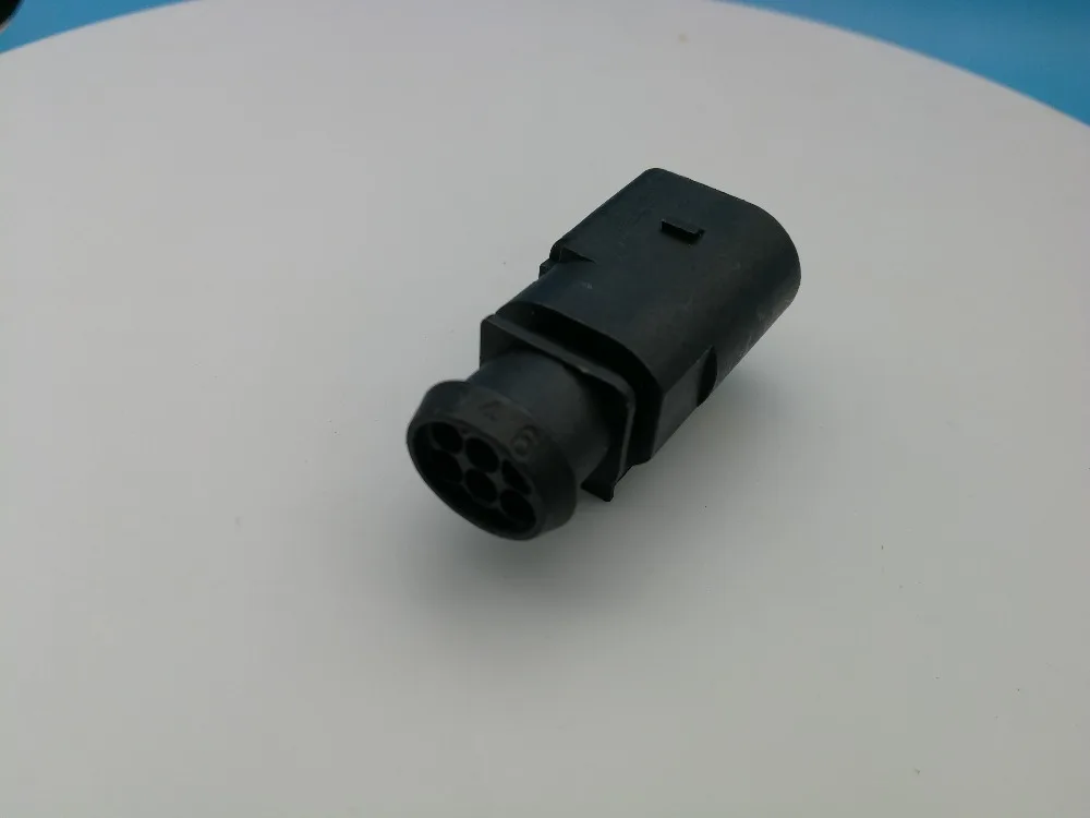 Free shipping 6 Pin 1.5m male housing connector plug Throttle Valve Control Element 3B0 973 813 3B0973813