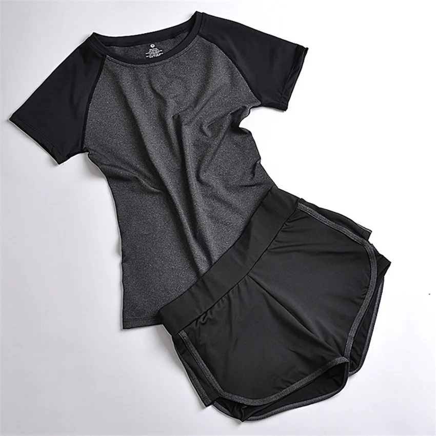 2018 Loose Summer Two Piece Women T-shirt +Elastic Waist Shorts Lady Suits Short Sleeve Basic Tops Girl Tees Brief Pullover W409