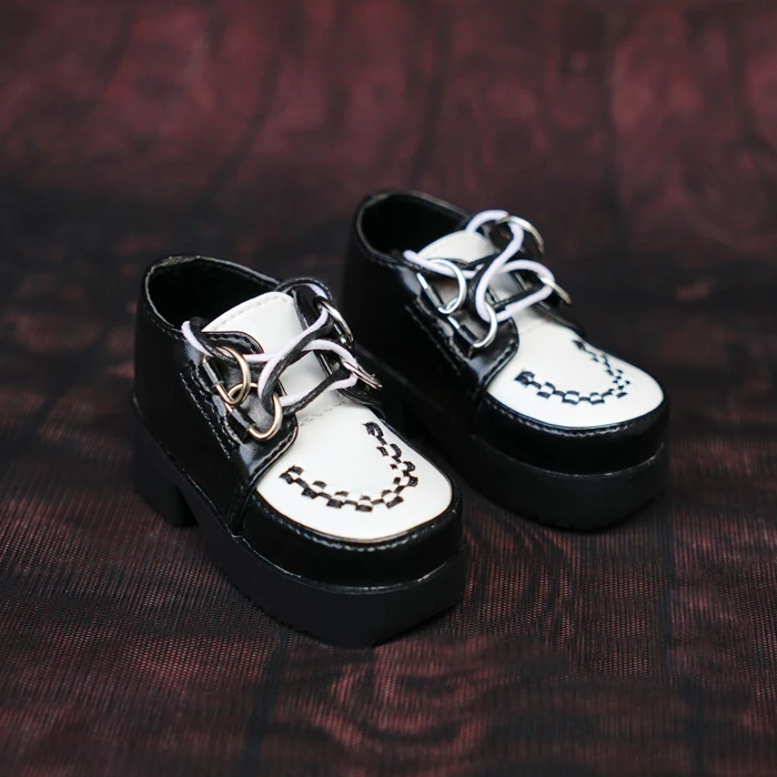 

D01-P114 children handmade toy 1/3 1/4 Doll Accessories BJD/SD doll Black and white spelled strap shoes 1pair