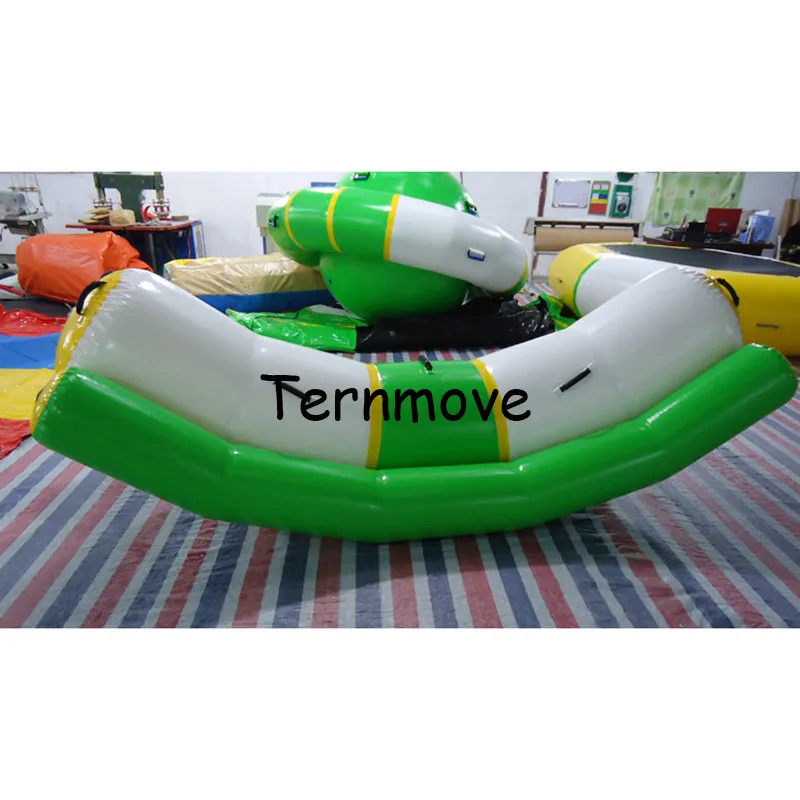 Aufblasbares Teetertotter für Kinder und Erwachsene, Wasserspiel für Wassersport, PVC-Luft-Wasser-Totter, einzeilige Doppellinien, Wippe