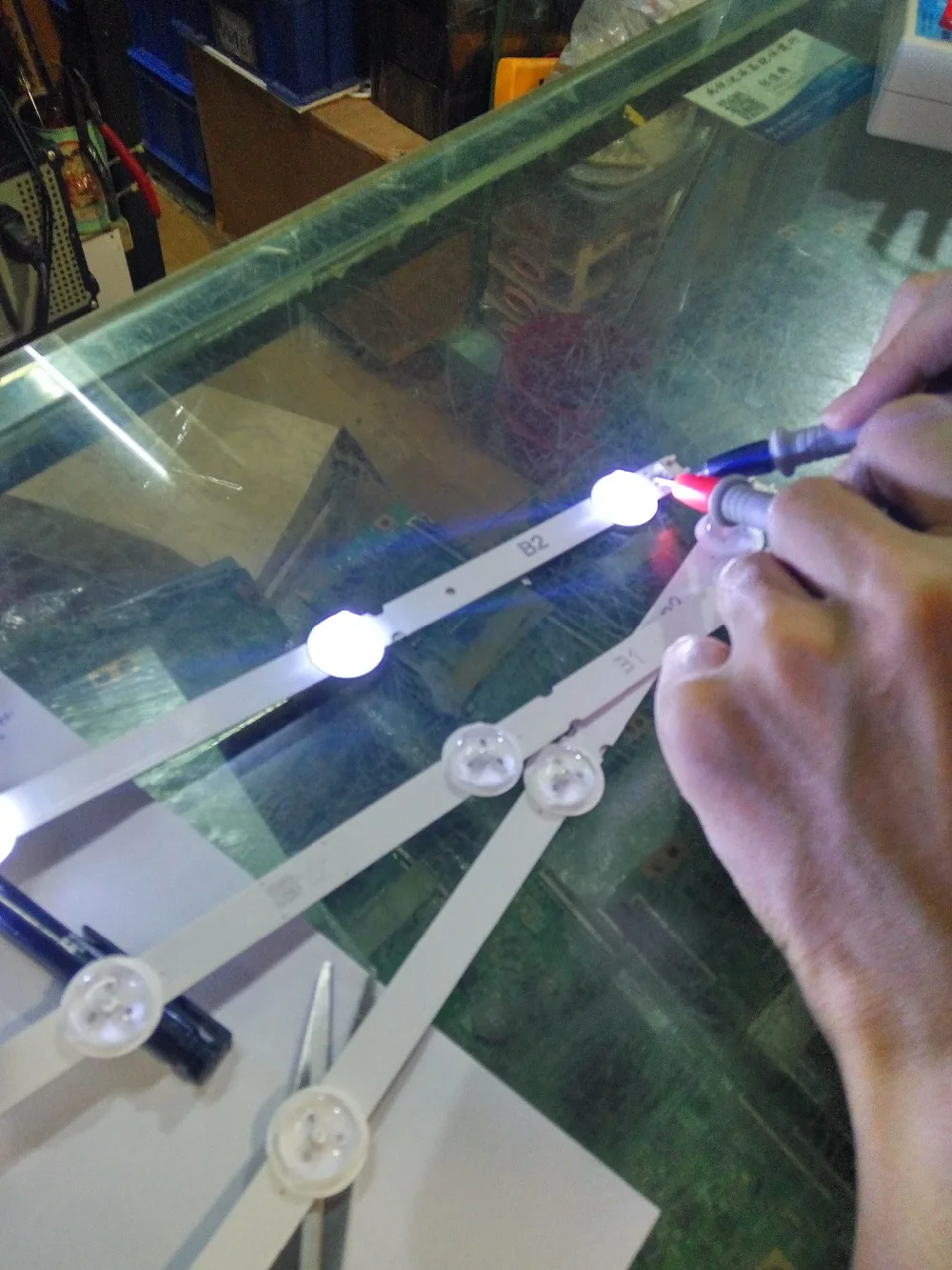 10PCS new original UA40HU5900J LED strip Circuits D4GE-400DCB-R1 D4GE-400DCA-R1  [13.12.19]  connect