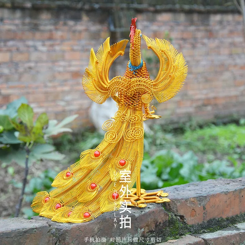 Nieuw en vreemd speelgoed Handgemaakte Phoenix-decoratie met gekleurde aluminiumdraad Negen-staart Phoenix met vleugels die handwerk verspreidt