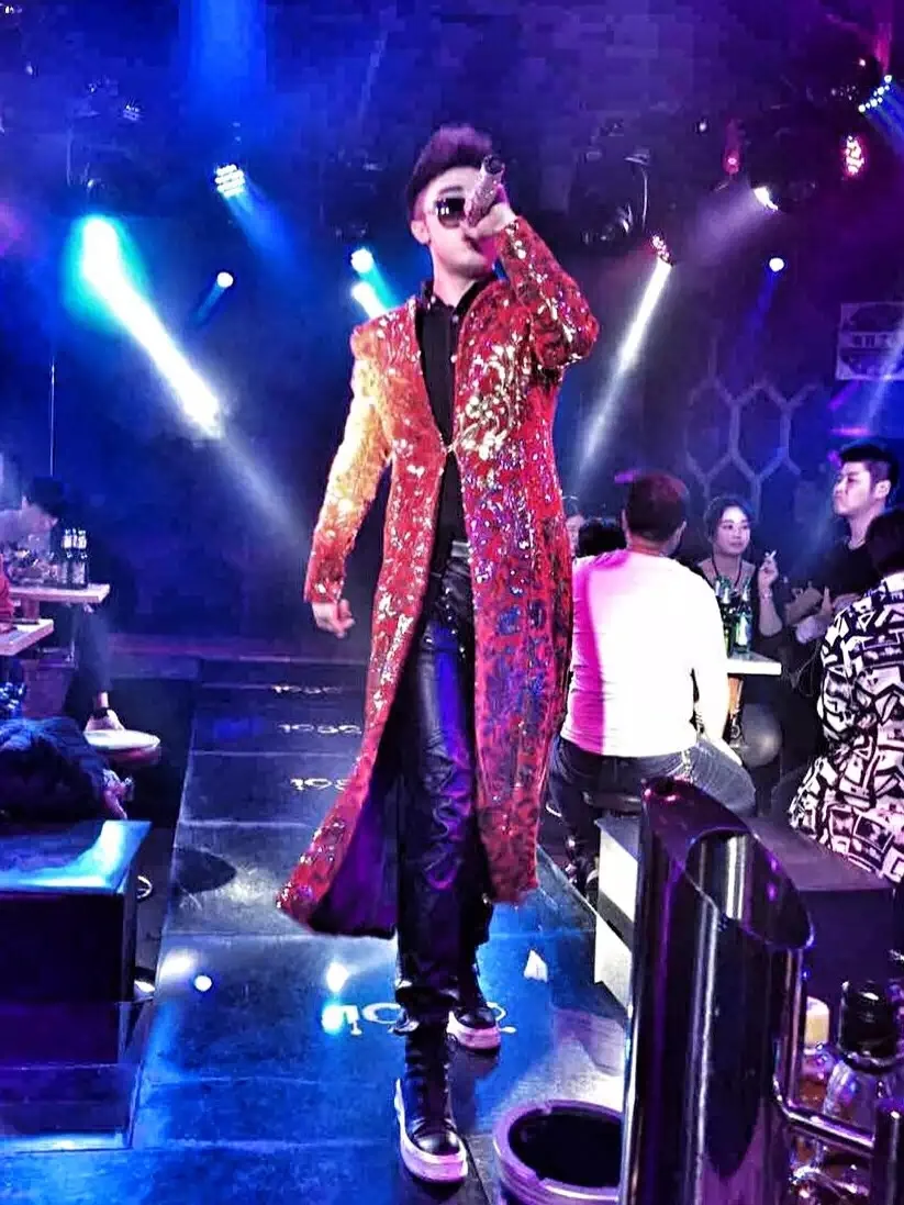 Nightclub bar Male DJ singer ds Stage costumes Outwear Fashion Totem Embroidery Long Umbrella Jacket costumes Performance wear