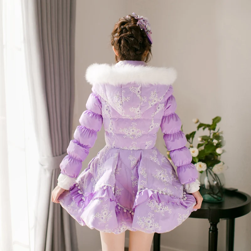 Princess sweet lolita parkas In the winter of new women\'s original Japanese sweet fox fur collar long sleeved coat C22CD7219