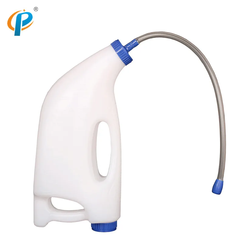 

4Liter Farm Equipment Plastic Calf Feeding Medicine Drench Bottle with Soft Drinking Hose for Sale