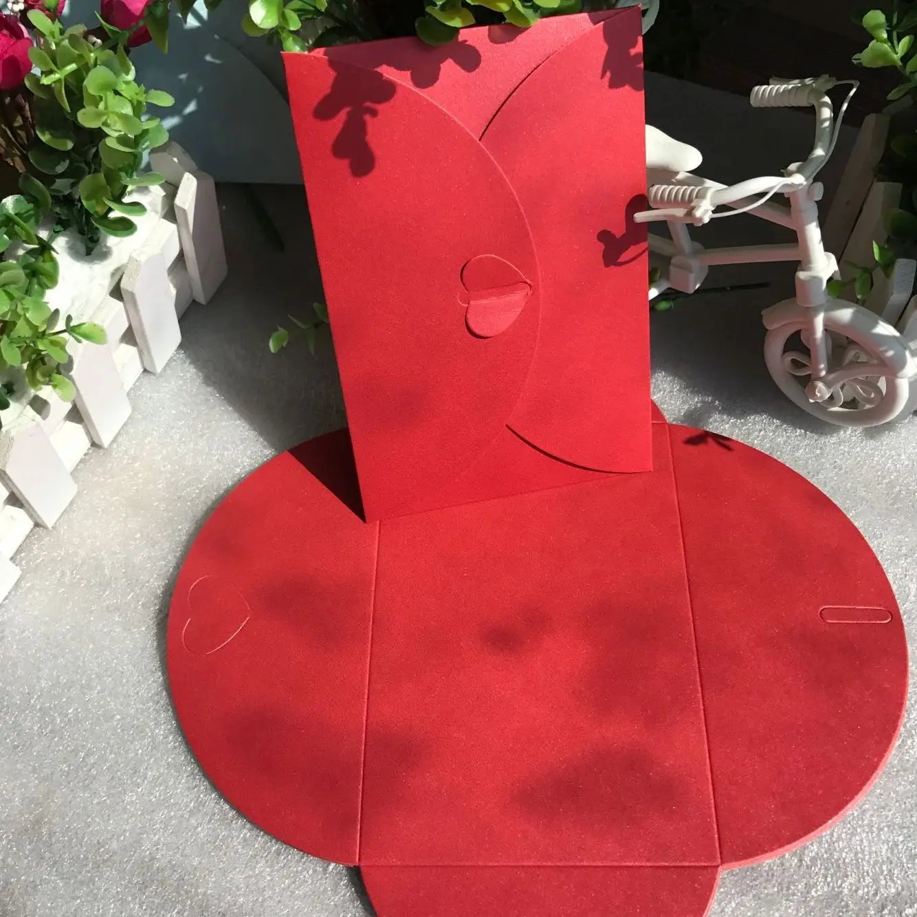 50 adet/grup moda Retro kalp şekli Vintage romantik kağıt zarf hediye düğün davetiyesi/kart kırtasiye 17.5*11cm