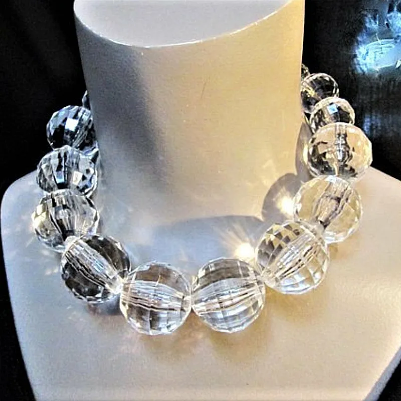 FishSheep Statement Big White Black Acrylic Ball Choker Necklace for Women Large Oversized Clear Beads Collar Necklace Jewelry