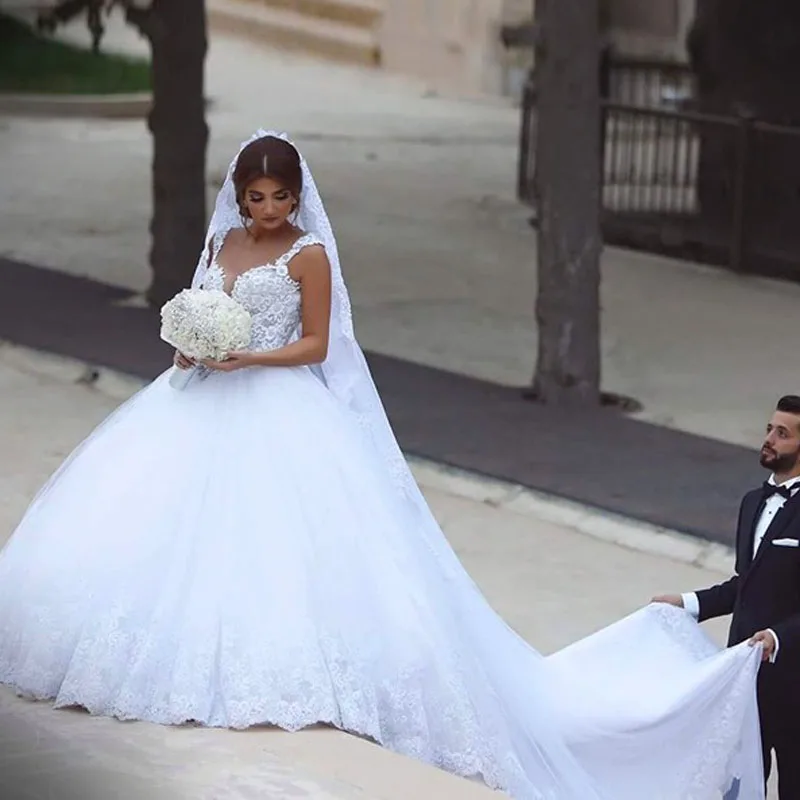 Elegante decote bola vestido até o chão renda apliques vestidos de casamento vestidos de noite