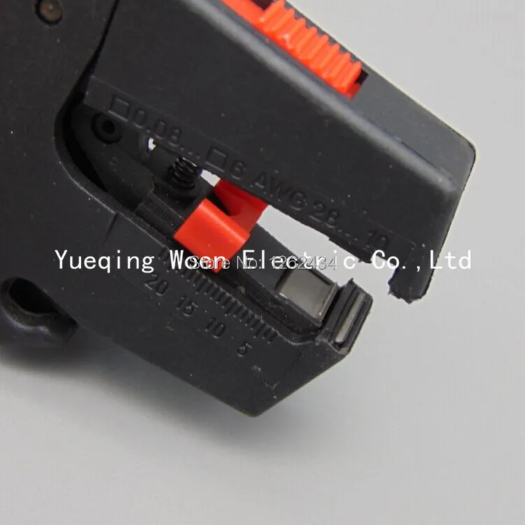 FS-D3 For stripping the plastic or rubber insulation of the single, multiple cables and wires of 0.08-2.5mm2