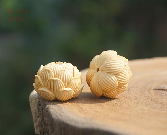 Natural Boxwood Carved Lotus Beads Pendant Tiny Charms Mala Japa Beads Bracelet Jewellry Findings DIY Accessories