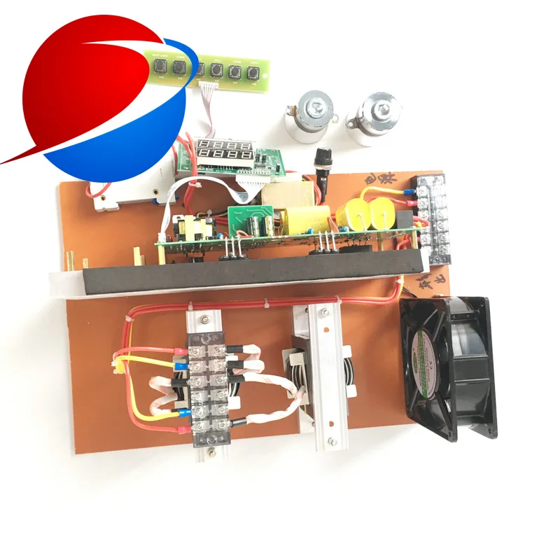 2400W  17K-40K frekvence nastavitelný vysoký energie ultrazvuková úklid PCB vyvíječ na pohon ultrazvuková transducer