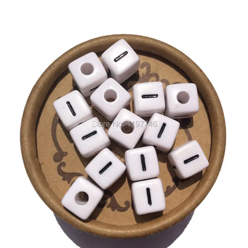 

Fashion Letter Alphabet Beads White Acrylic Cube 10mm Beads Fit DIY Jewelry Necklace Making 550pcs Loose Factory Vowel Letters