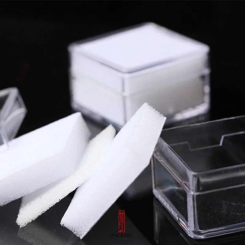 12pcs/lot ,Length and width 3.8cm,Diamond Display Box Plastic Gem Case wholesale，Stone Storage Box，Gem Packaging Box