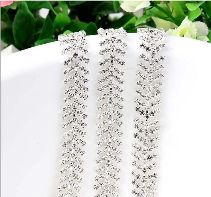 

Free Shipping 5 yards Crystal Rhinestone Trim, Rhinestone Applique, Bridal Applique,Wedding Applique,Rhinestone Chain TONG042