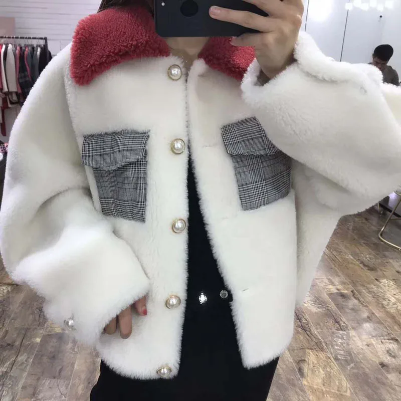 Sheep Wool Coat for Female Short Jacket with Pearl Buttons Cloth Bag Overcoat Turn-Down Collar Wool Blends Winter Clothing