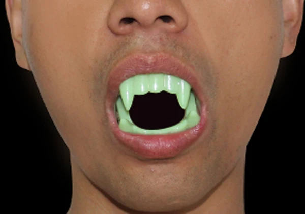 Wholesale 50pc/lot Horror cheap vampire fake teeth glow in dark fancy essential props for Halloween party dress cosplay costume