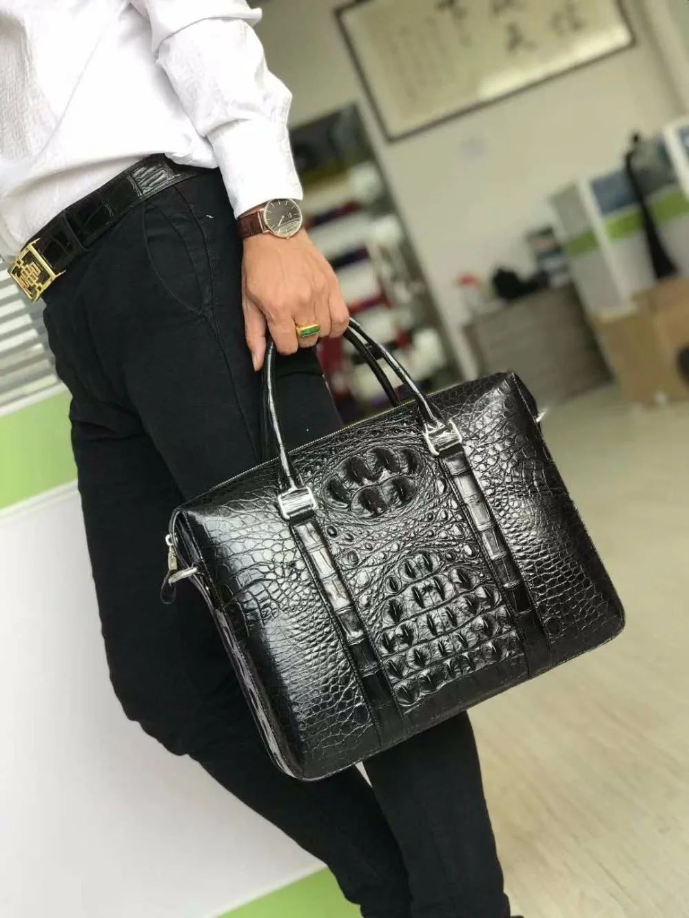 หรูหรา 100% ของแท้หนังจระเข้แท้หนังผู้ชายธุรกิจกระเป๋าชายหนุ่มกระเป๋าแล็ปท็อป brefcase ฟรีเรือสีน้ําตาลสีดํา