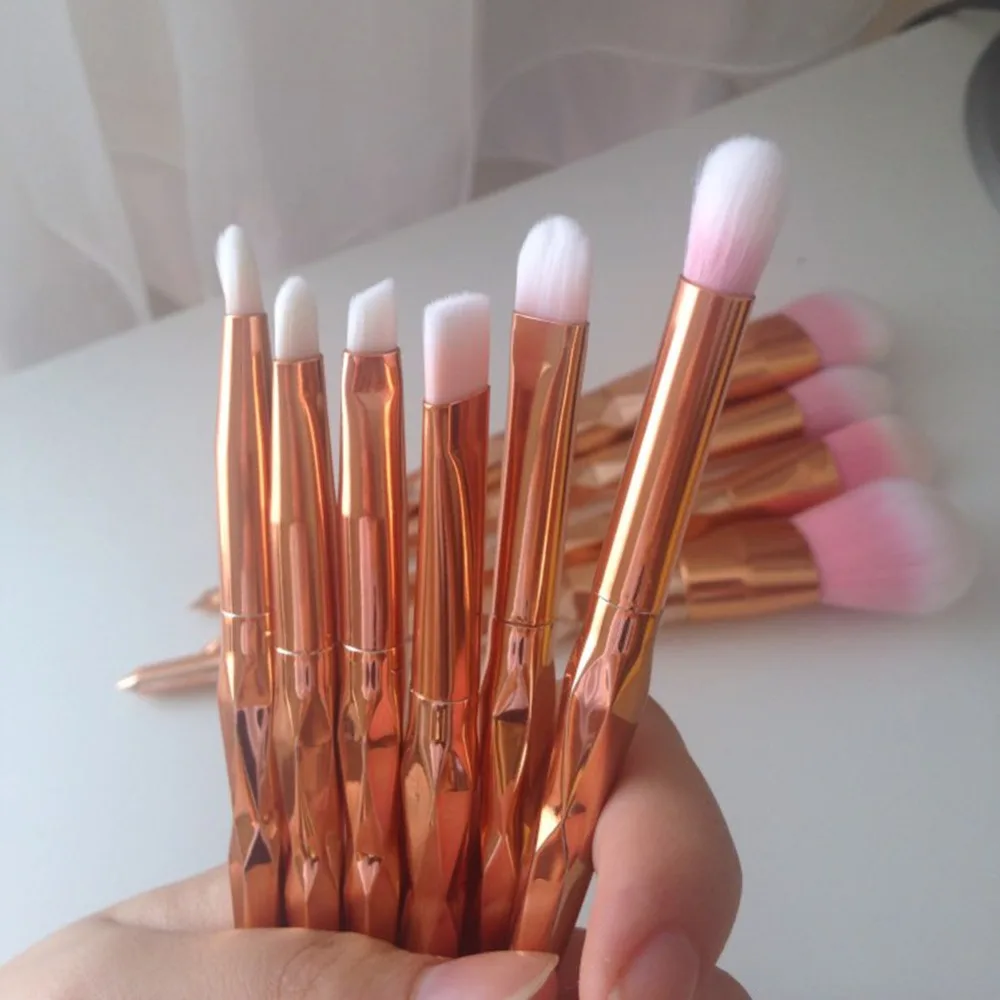 11Pcs Diamond Rose Gold Makeup Brushes Set Mermaid Fishtail Shaped Foundation Powder Cosmetics Brush Rainbow Eyeshadow Brush Kit