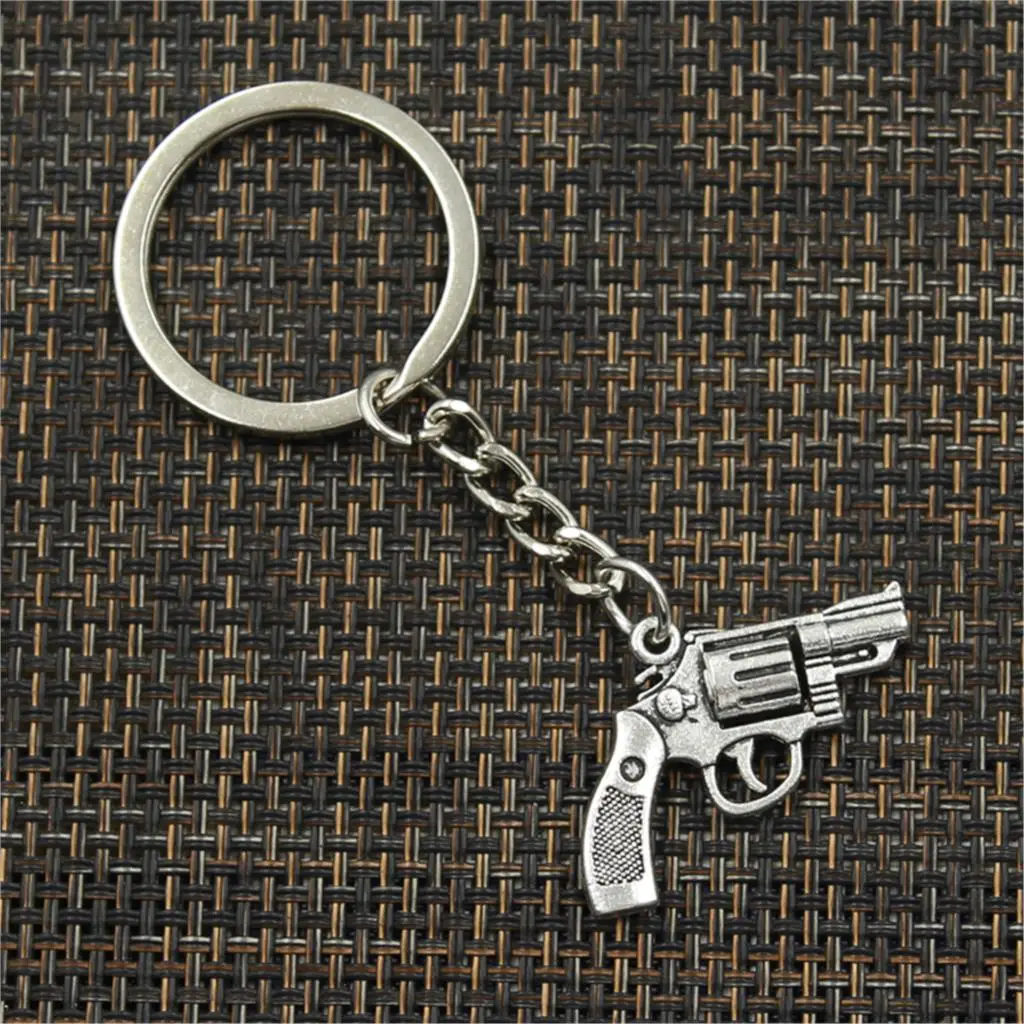 New Fashion Men 30mm Keychain DIY Metal Holder Chain Vintage Pistol Revolver Gun 29x22mm Silver Color Pendant Gift