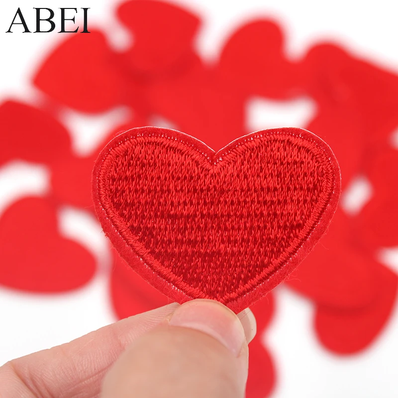 10pcs/lot Embroidery Small Love Heart Appliques Iron On Girls Clothes Hats Shoes Sweaters Appliques Diy Stickers Sewing Material