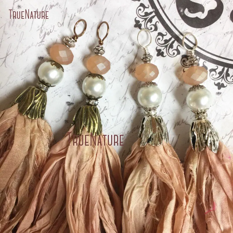 

New Shell Peach Sari Silk Tassel Pendant Peach Bohemian Component Antique Brass Oval Bead Cap Czech Glass Pearl Beads PM14470