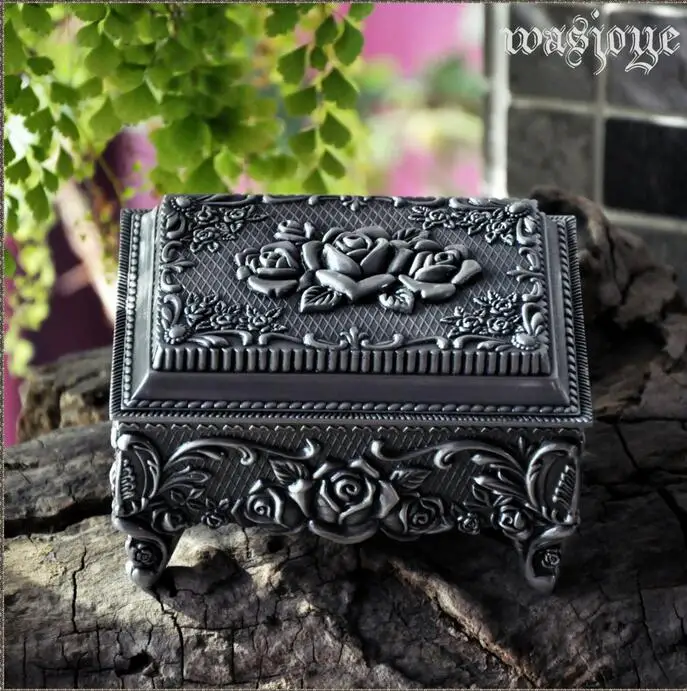 retro flower carved decative metal jewelry box jewelry organizer gift cardboard boxes for ring display makeup organizer Z045