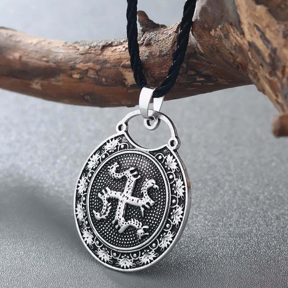 Kinitial Amulet Slavic Animal Kolovrat with Horse Bird Pendant Ancient Slavic Symbol Talisman Pendant Necklace Men Jewelry