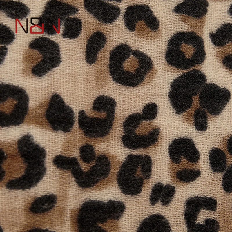 Nuove sciarpe con stampa leopardata sciarpa alla moda da donna di alta qualità scialle da donna accessorio di vendita calda