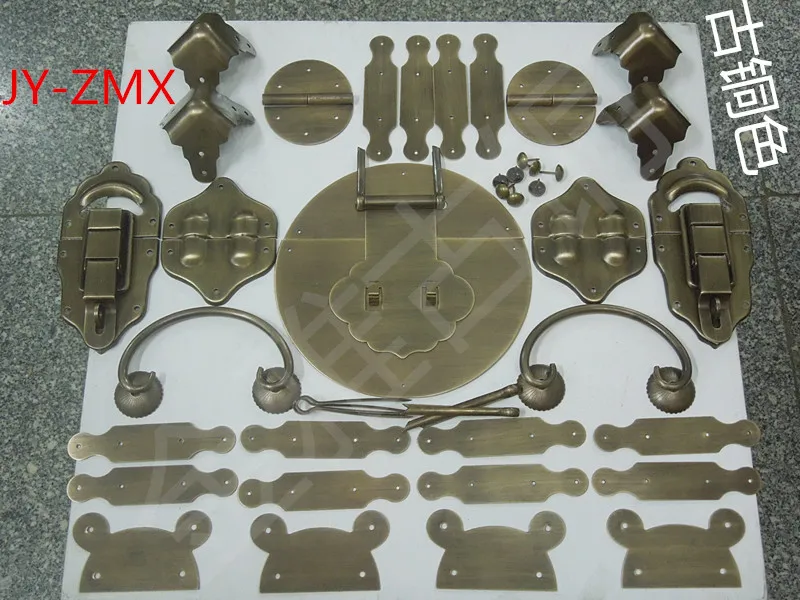 Copper handle copper box buckle Zhangmu Xiang Zhangmu Xiang Chinese antique copper fittings copper buckle kit