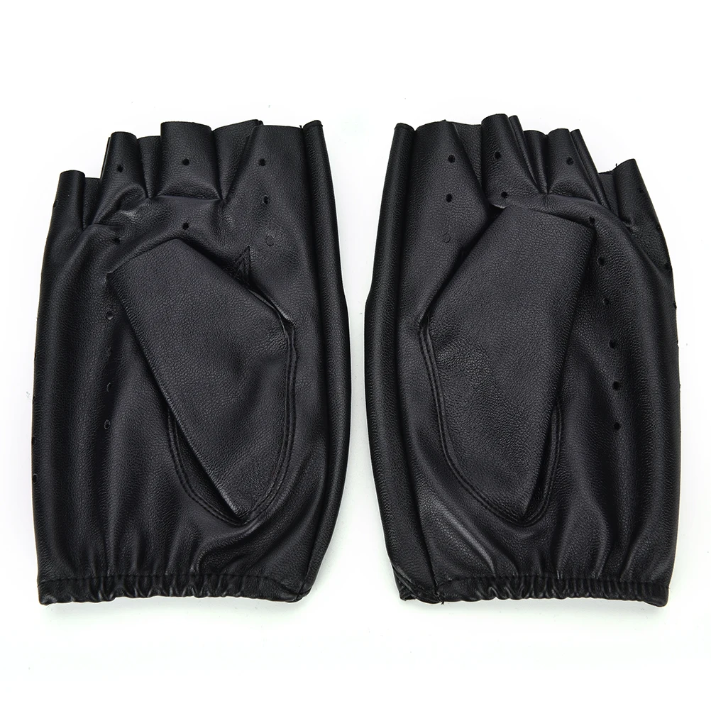 1 par de guantes de moda de motor Punk Unisex negro PU mitones de cuero sin dedos mujer sólida medio dedo conducir mujeres hombres