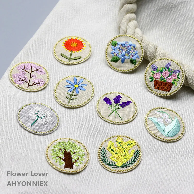 1 pz Patch di fiori ricamati di alta qualità per abbigliamento per giacca abito Jeans adesivi vestiti ferro su toppe 4.2cm * 4.2cm