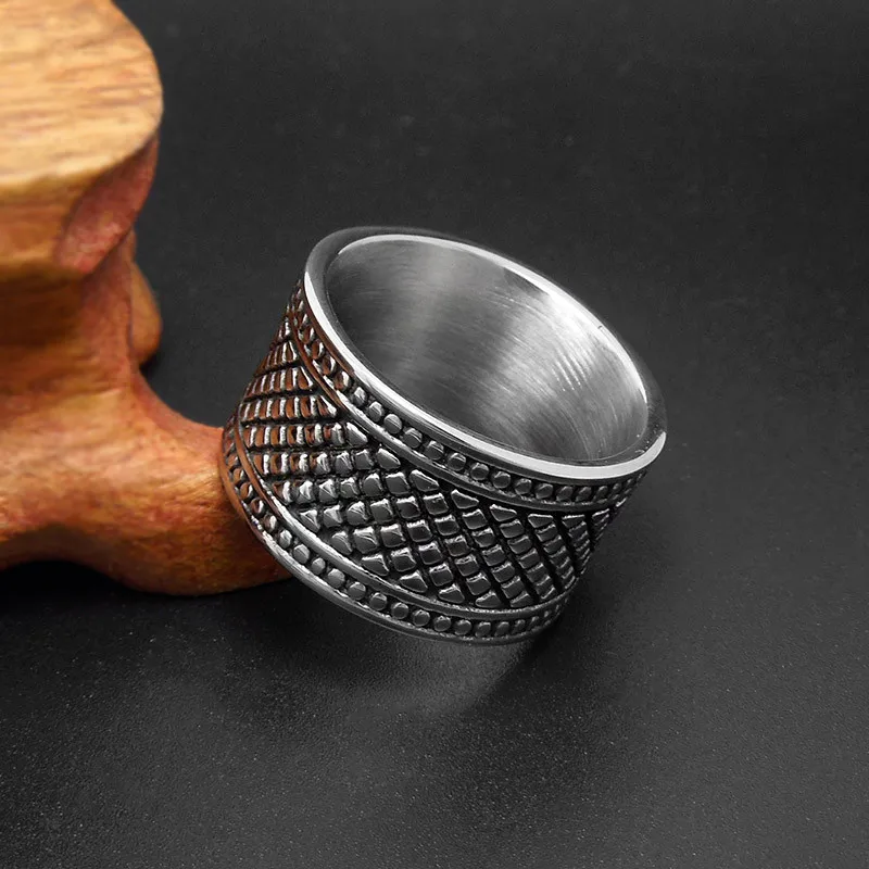 LETAPI Silver Color-Color Grid Pattern Wide Version Ring Tide Men and Women Finger Ring Titanium Steel Ring