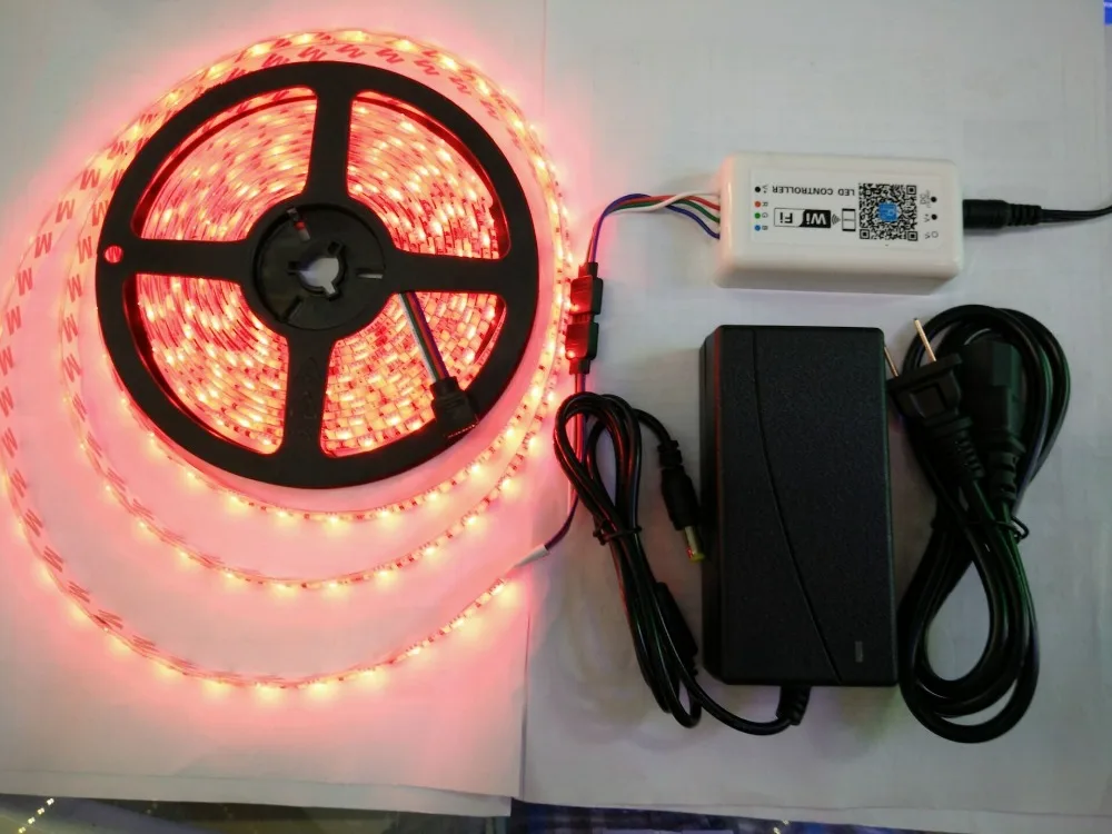 Chaude sellingDC12-24V 5M/rouleau 300 LED RVB SMD 5050 Imperméable Flexible IP65 Bande led + wifi RVB contrôleur + 12V5A adaptateur LED RVB kit