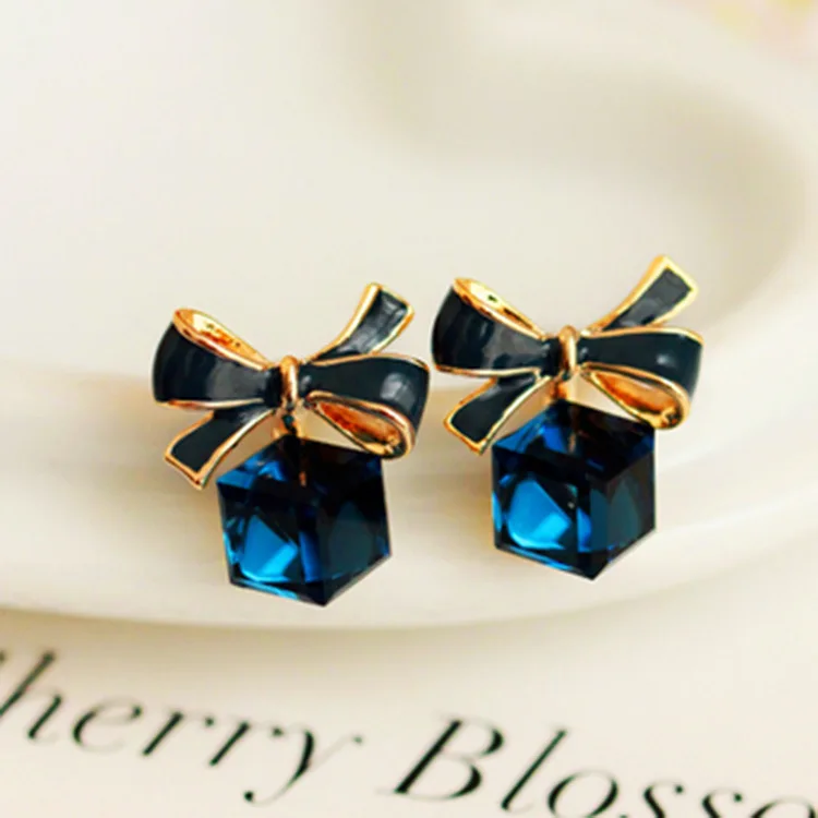 2018 Austria Exquisite Crystal Blue Water Cube Box Cube Stone Bow Stud Earrings Jewelry Wholesale Earrings For Women Pendientes