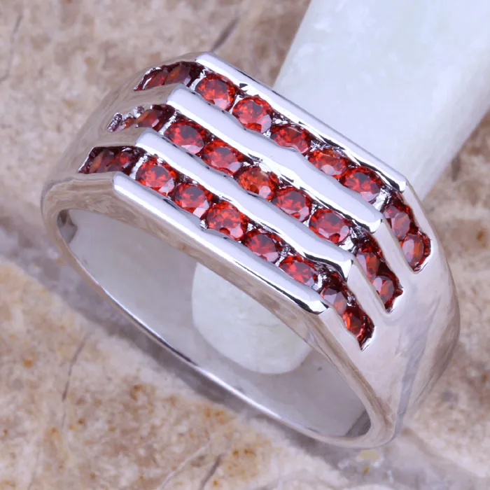 Superb Red Garnet Silver Plated Ring Size 6 / 7 / 8 / 9 E200