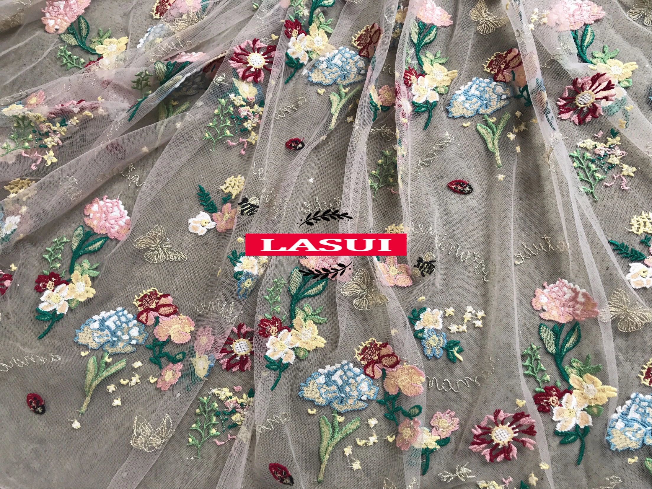 LASUI 1 yard 2019 High grade  New Bean Pink  Soft  Net Color Embroidered Flower Lace Fabric DIY dress skirt Clothing Fabric