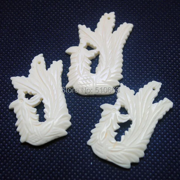 2PCS Men Pendants Natural White Polished Carving Bovine Bone Ox Bone Material Cattle Phoenix Bird Of Wonder Shape Size 30X45MM