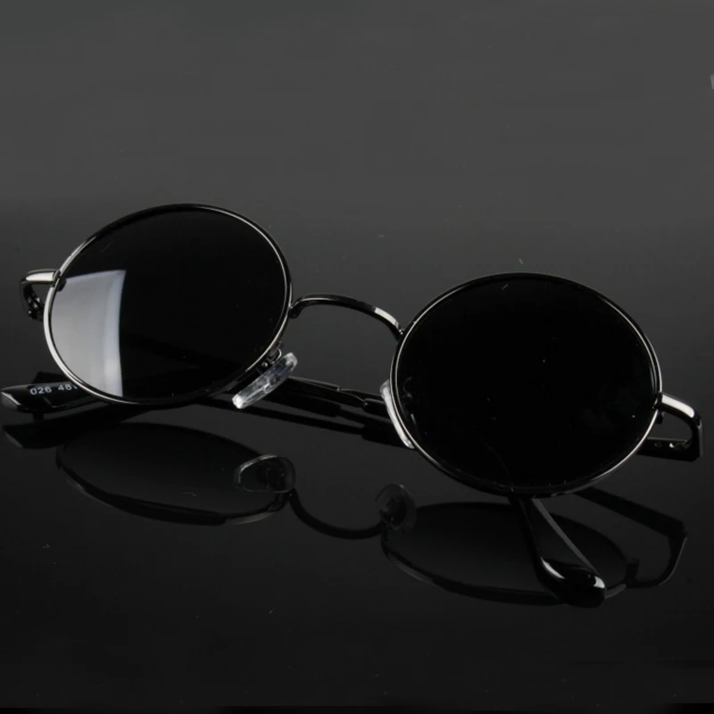 

New Fashion show style glasses real Polarized sunglasses vintage sunglass round sunglasses UV400 Black lens Eyewar