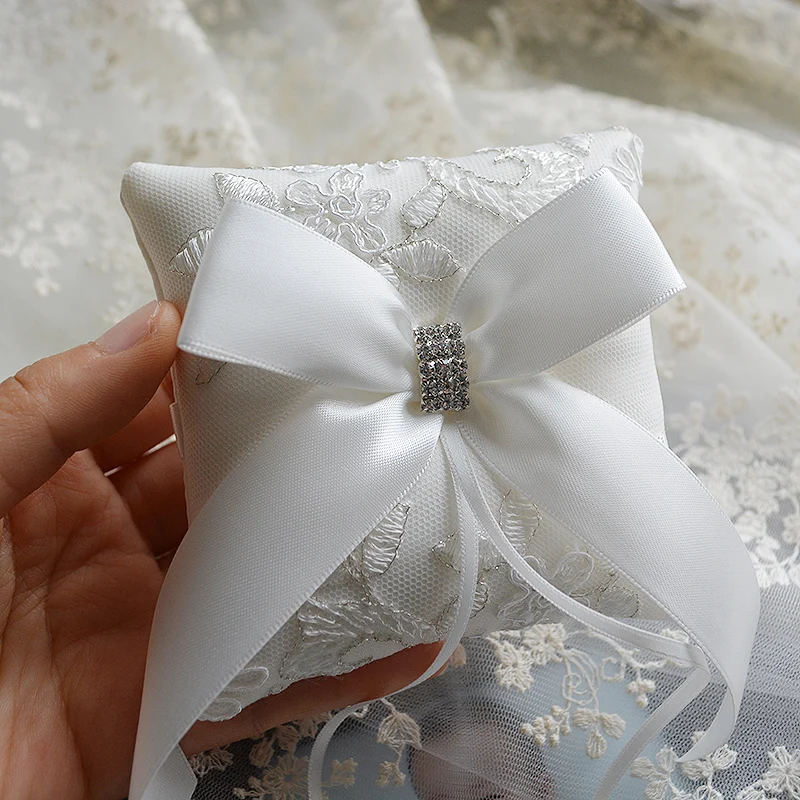 NEW Wedding Ring Pillow High Quality Lace Bow Diamonds Bride Wedding Decoration Pillows Cushion DIY Party Supplies Accessories