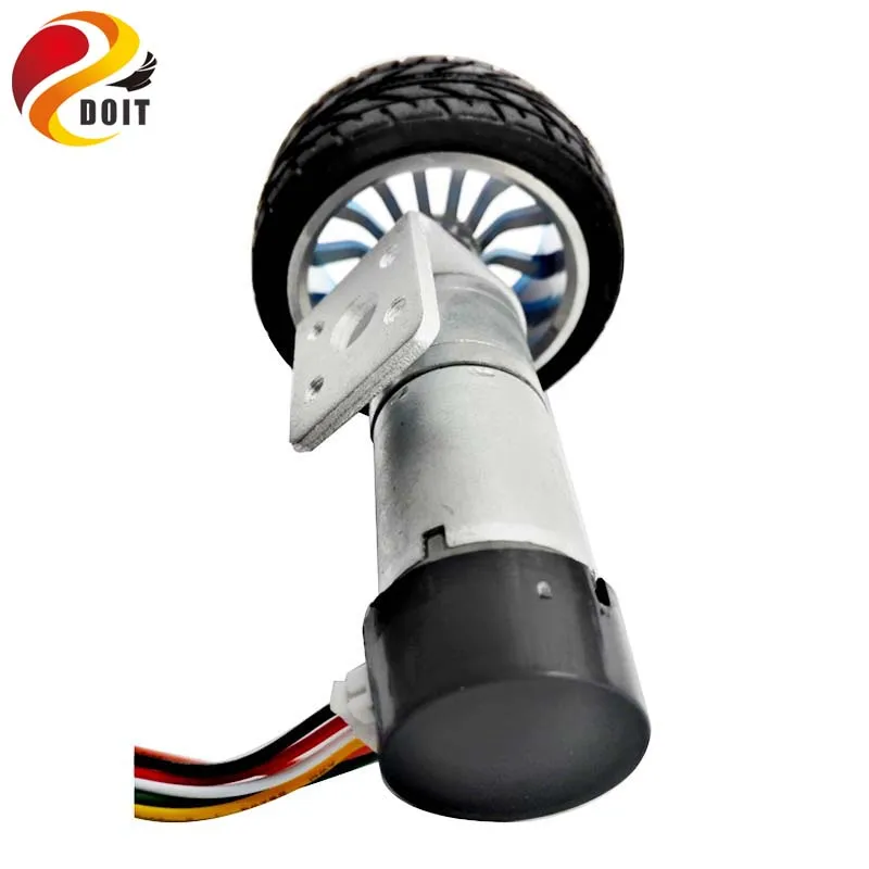 หนึ่งชุดสำหรับหุ่นยนต์รถแชสซี25มม.มอเตอร์ + ความยาว30มม.ข้อต่อทองแดง + 65มม.ล้อกว้าง + มอเตอร์ + สกรู