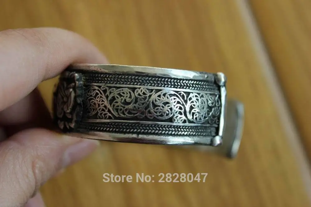 BR424 Vintage Tibetan Silver Antiqued Mantras Weaving Men Bangle Handmade Nepalese 20mm Wide Adjustable Bracelet