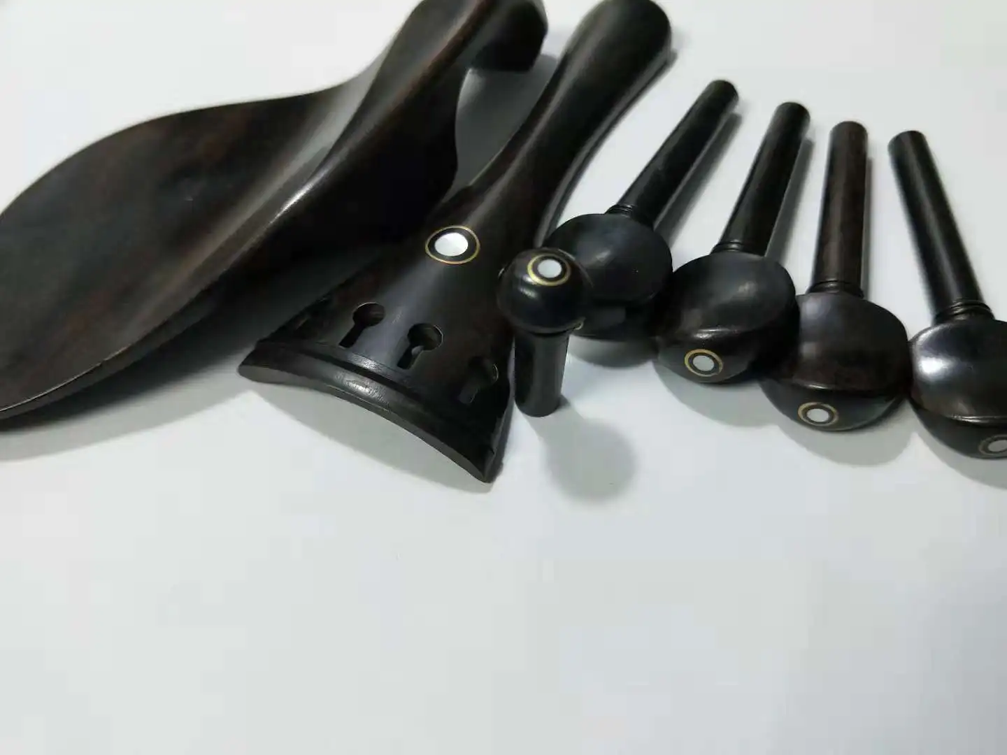 1 Set Quality Ebony Violin Fitting Violin Tail Piece Chinrest 4 Pegs and End Pin All In 4/4