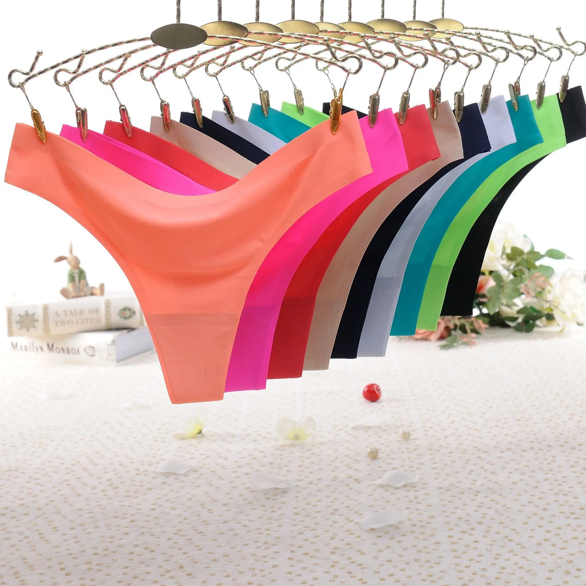 

Women ruffles Underwear Invisible Seamless T Panties G-String Female Sexy Thongs Intimates Lingerie Ladies Briefs 1pcs sf2051