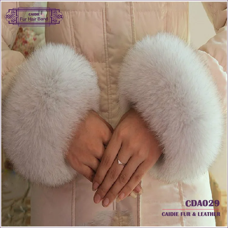 Fox fur Cuffs  2024 Hot Sale Wrist Warmer Genuine Fox Fur Cuff  Arm Warmer Lady Bracelet Real Fur Wristband Glove