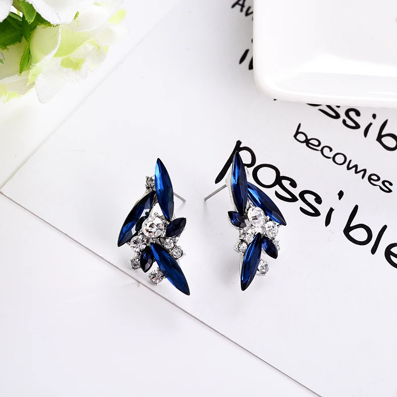 Novelty Irregular Acrylic Crystal Stone Piercing Earrings Fashion Rhinestone Women Stud Earrings Christmas Gift Party Jewelry