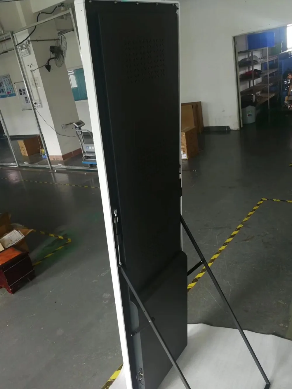 P2.5 Indoor LED Advertising Machine Store poster Screen Led Wall Player pubblicità Display Cabinet P2 P2.5 P3